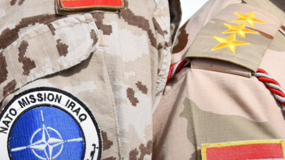 Tensionet në Lindjen e Mesme, NATO pezullon përkohësisht misionin në Irak