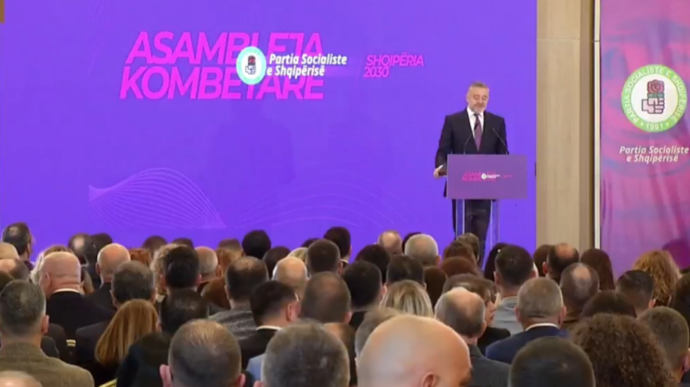 PS nis përgatitjet për 2027-ën, Klosi nga Asambleja: Më fitues se kurrë falë Ramës, opozita u dobësua