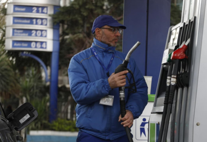 Ulja e akcizës së naftës, Rama: Po mbrojmë qytetarët, hyn në fuqi kur çmimi kalon 220 lekë për litër