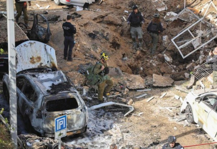 Raketa iraniane me 100 kg eksploziv, krater gjigand mes dy ndërtesave në Tel Aviv