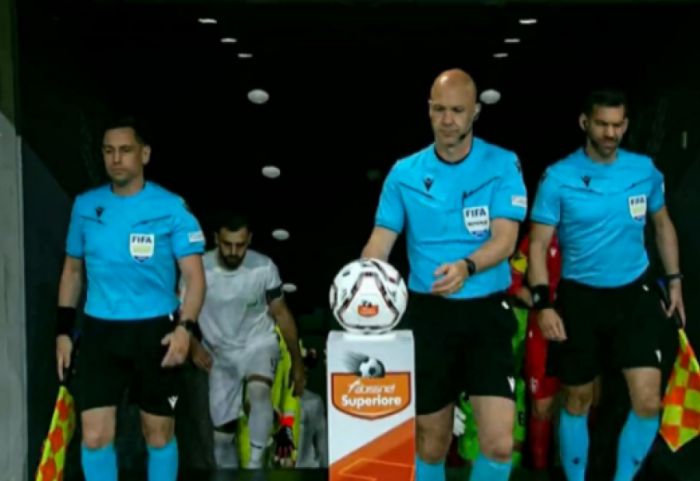 Arbitri që vendosi titullin në Tiranë, ka në dorë fatet e Shqipërisë drejt Botërorit 2026