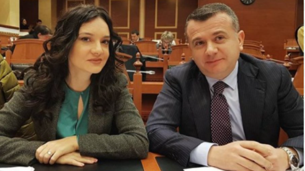 Mungesa në votimin për Ballukun bëhet çështje në PS, Spiropali përplasje në distancë me Ballën