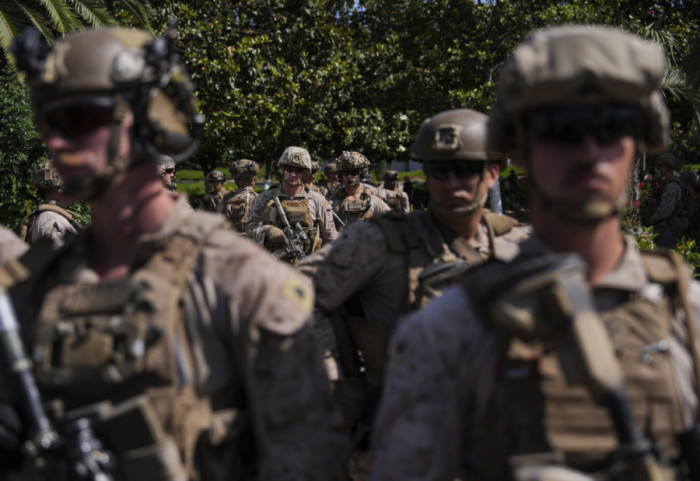 Trump gati për një operacion tokësor në Iran? SHBA nis 3,000 marinsa shtesë në Lindjen e Mesme