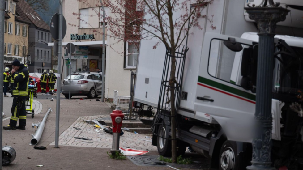 Tragjedi në Gjermani, kamioni i merr jetën nënës shqiptare dhe fëmijës 3 vjeç