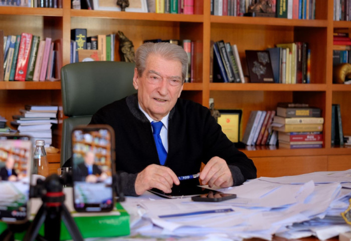 Berisha zbulon datën e protestës së radhës: Shqipëria në Tiranë për dorëheqjen e Edi Ramës