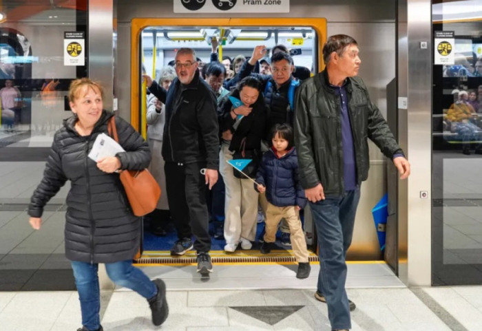 Rritja e çmimit të naftës, në Australi ofrohet falas transporti publik