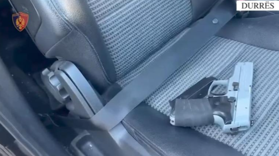 13 vite më parë vrau shokun e shkollës, kapet me armë zjarri 28-vjeçari në Durrës