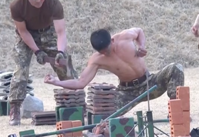 Kim Jong Un ndjek shfaqjen ekstreme të ushtrisë, Koreja e Veriut demonstron forcën