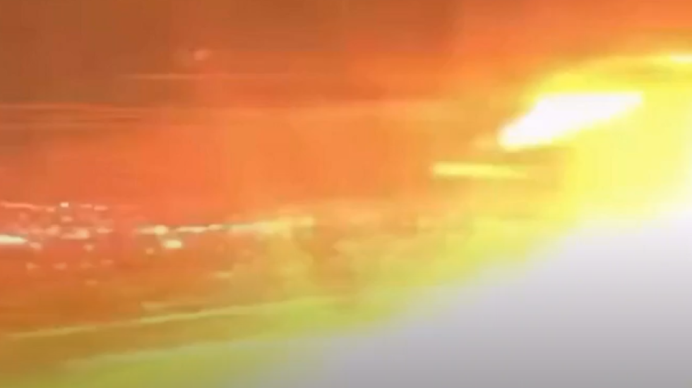 Motori merr flakë gjatë ngritjes, ulje emergjente për avionin me 272 pasagjerë