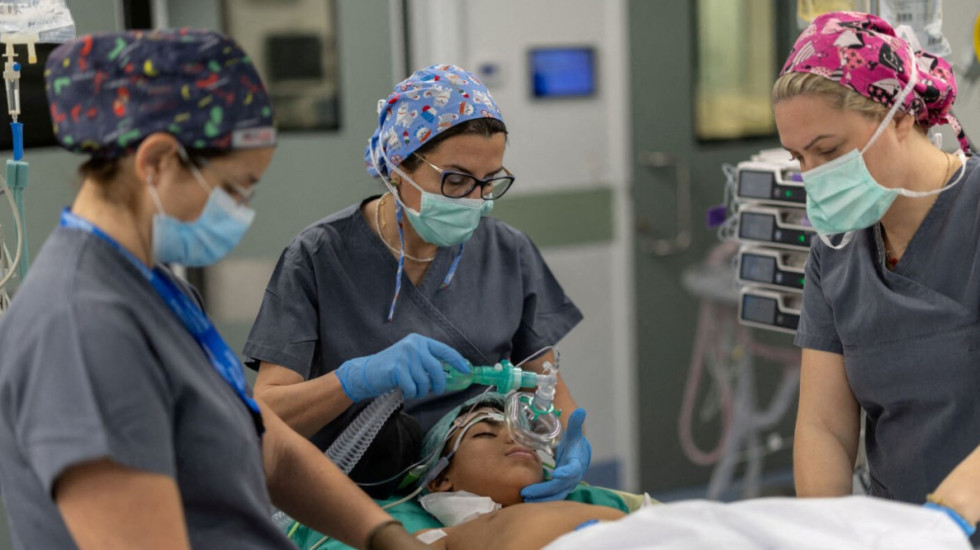 Babai sirian kalon detet për të shpëtuar djalin 10-vjeçar... i dhuron dhe veshkën