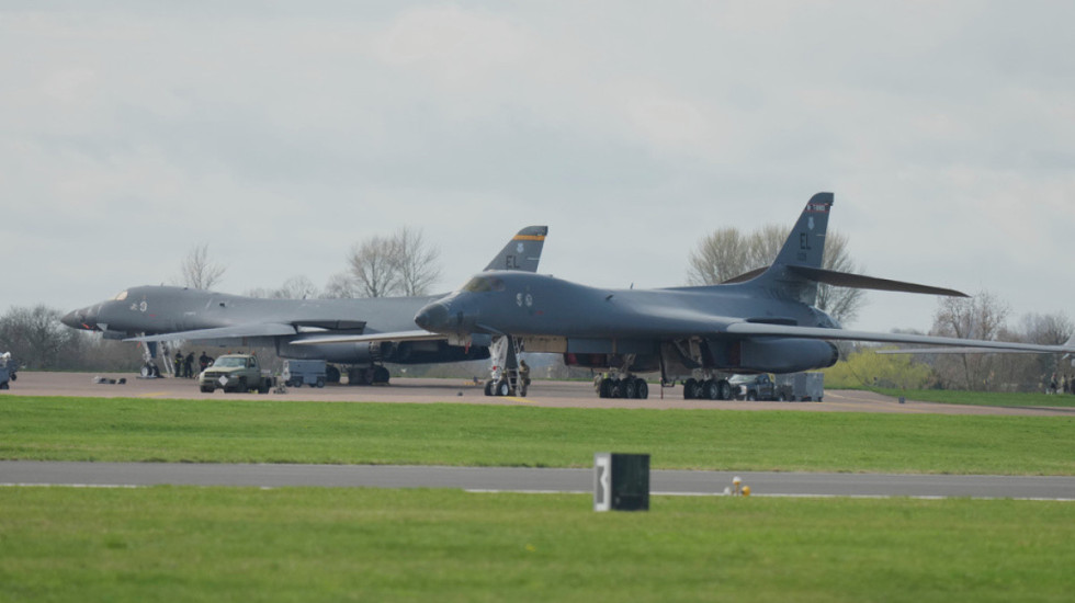 “Do godasim bazat amerikane që strehojnë bombarduesit”, Irani kërcënon hapur Britaninë e Madhe