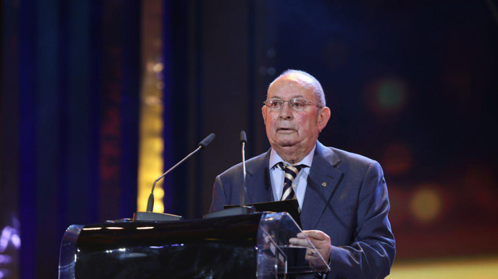 Sporti në zi! Ndahet nga jeta ish arbitri ndërkombëtar i FIFA-s