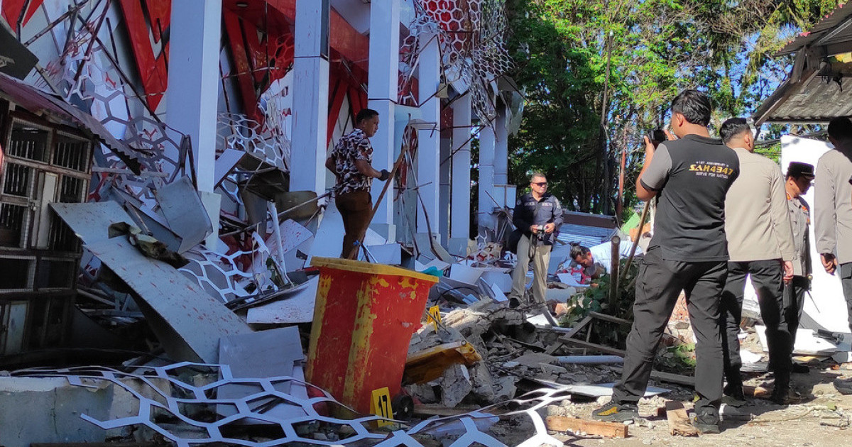 termet-i-fuqishem-ne-indonezi-raportohen-viktima-terhiqet-alarmi-per-tsunami