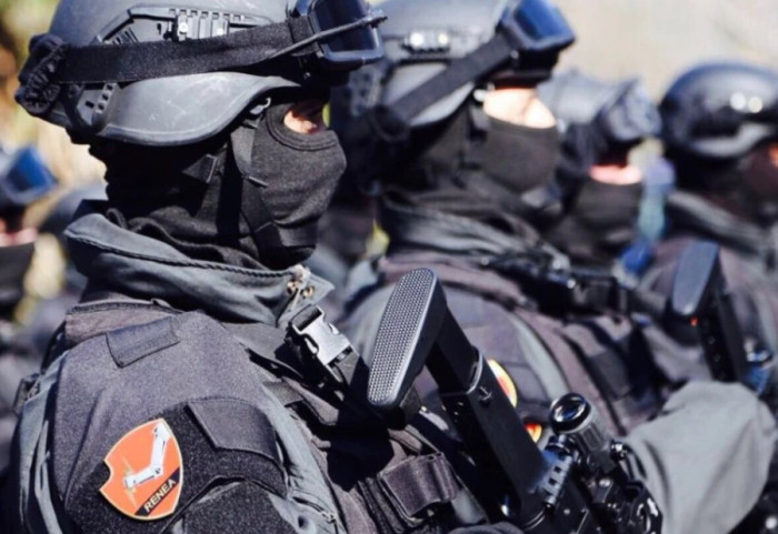 Alarmi i SHBA për sulme iraniane në Shqipëri, Antiterrori “blindon” ambasadat dhe kampin "Ashraf 3"