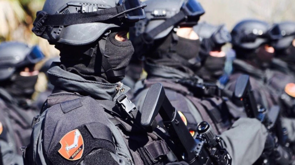 Alarmi i SHBA për sulme iraniane në Shqipëri, Antiterrori “blindon” ambasadat dhe kampin "Ashraf 3"