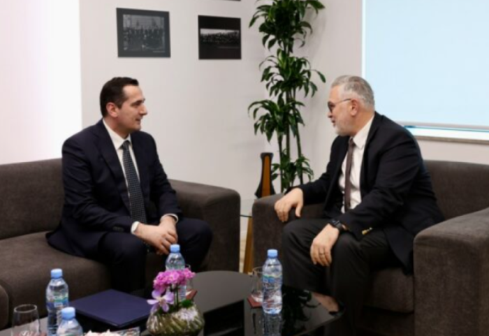 Adresimi i boshllëqeve ligjore, ministri Gogu pret kreun e SPAK