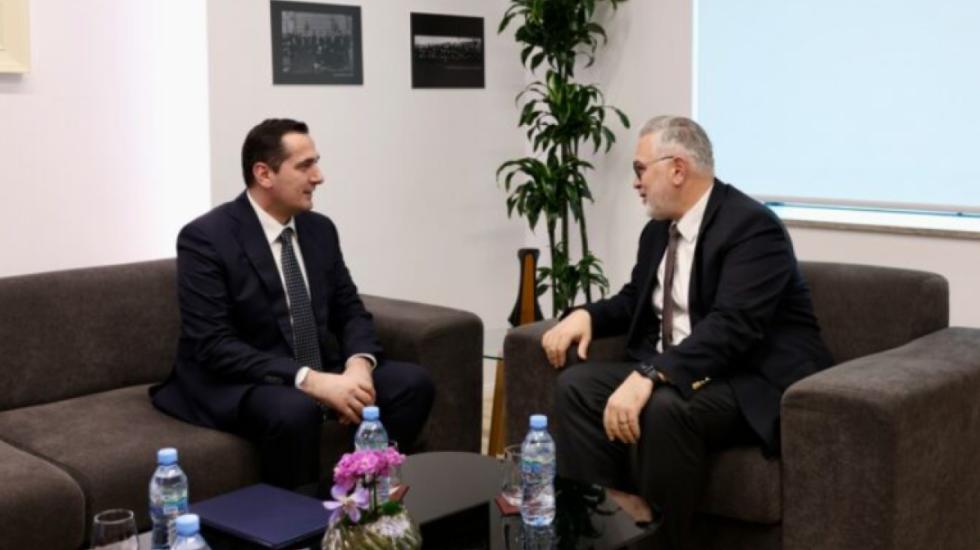 Adresimi i boshllëqeve ligjore, ministri Gogu pret kreun e SPAK