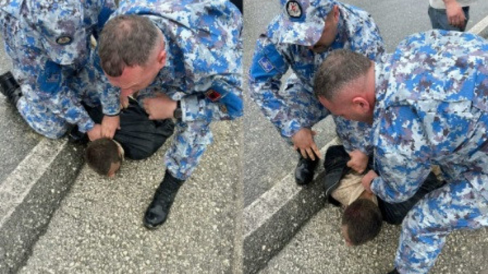 Terrorizoi njerëzit me hanxhar në dorë në Rinas, i riu ishte në kërkim nga policia