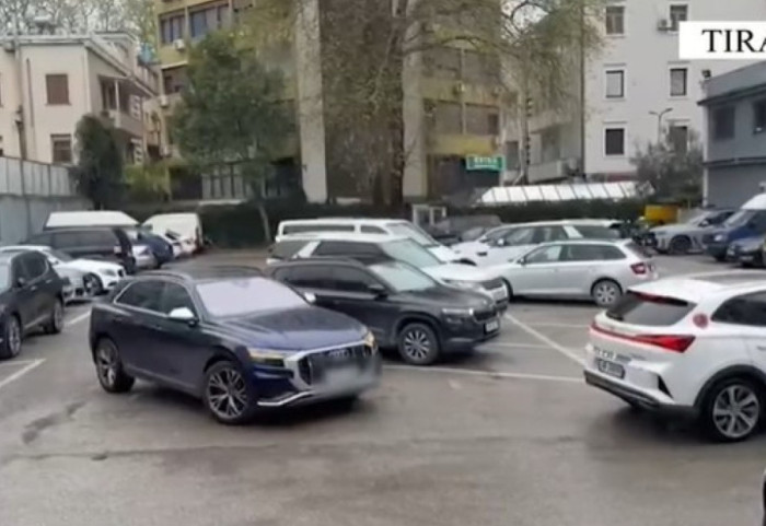 Sekuestrohen Audi SQ8 dhe BMW me vlerë 120 mijë euro, automjetet luksoze ishin vjedhur jashtë shtetit