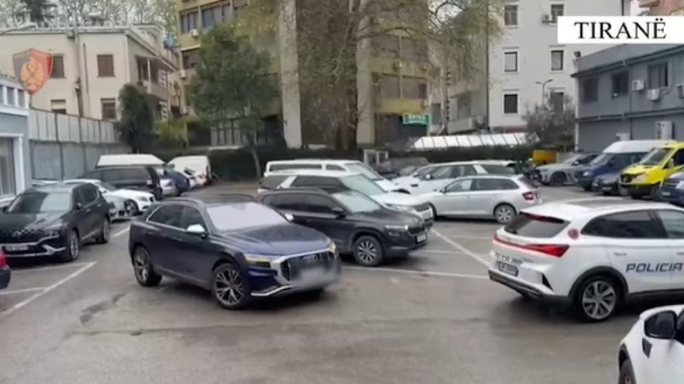 Sekuestrohen Audi SQ8 dhe BMW me vlerë 120 mijë euro, automjetet luksoze ishin vjedhur jashtë shtetit
