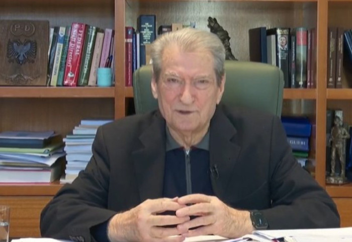 “Përgjysmim i taksës 1,1 euro për naftën”, Berisha: Braçe përfaqëson partinë e krimit