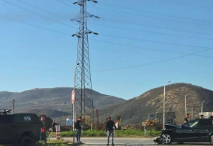 Aksident në Mitrovicë, një nga mjetet e përfshira i përket KFOR