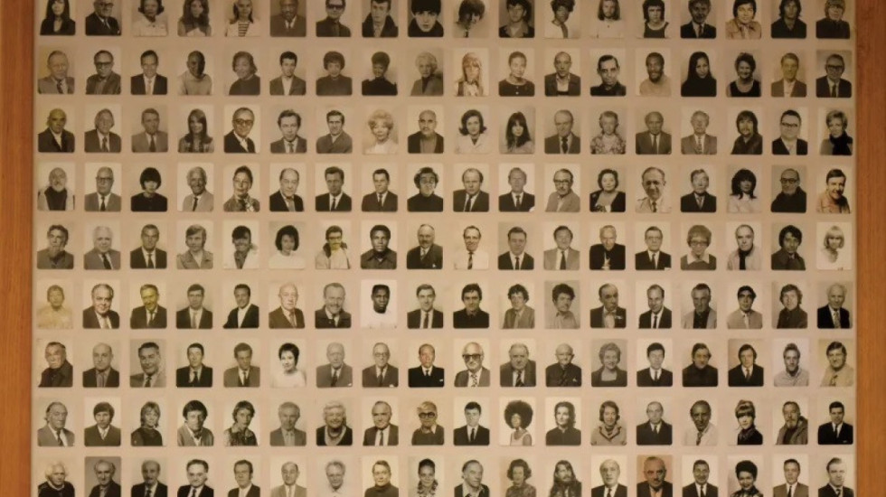 FOTO- A i kishit parë ndonjëherë fotot e pasaportave të aktorëve hollivudianë?