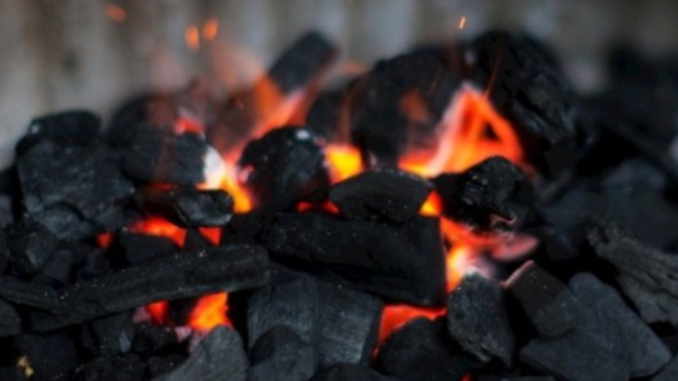 Italia i rikthehet qymyrit, kriza e Hormuzit ringjall burimin e vjetër të energjisë