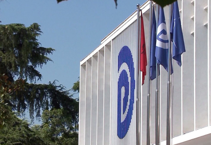 Kuvendi thërret Këshillin e Mandateve, PD kundërshton nismën e Peleshit: Akt i paprecedent