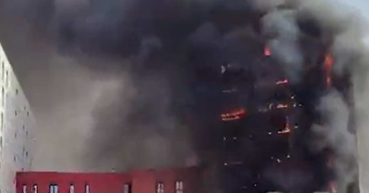 Zjarr në një kompleks banimi pranë QSUT së