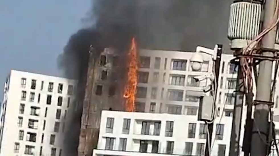 Rama për pallatin e djegur: Do rindërtohet nga ndërtuesi, sigurimi i shtëpive domosdoshmëri