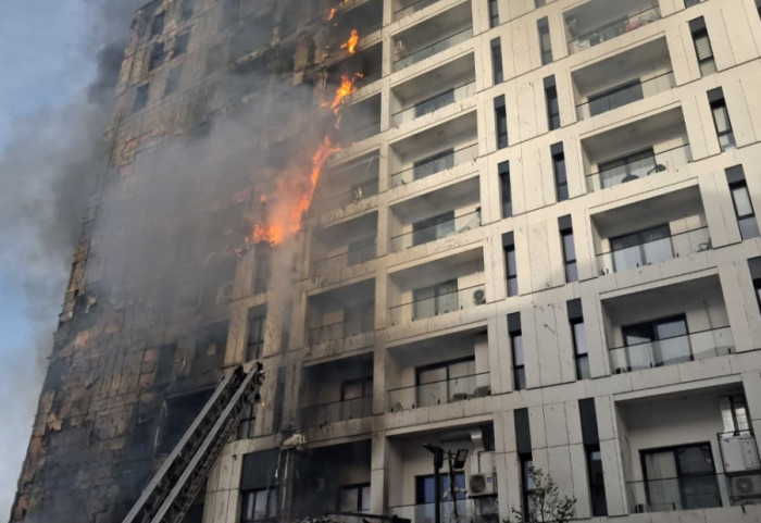 “U dogj si kasolle kashte”, Berisha: Pallati i djegur jashtë standardeve