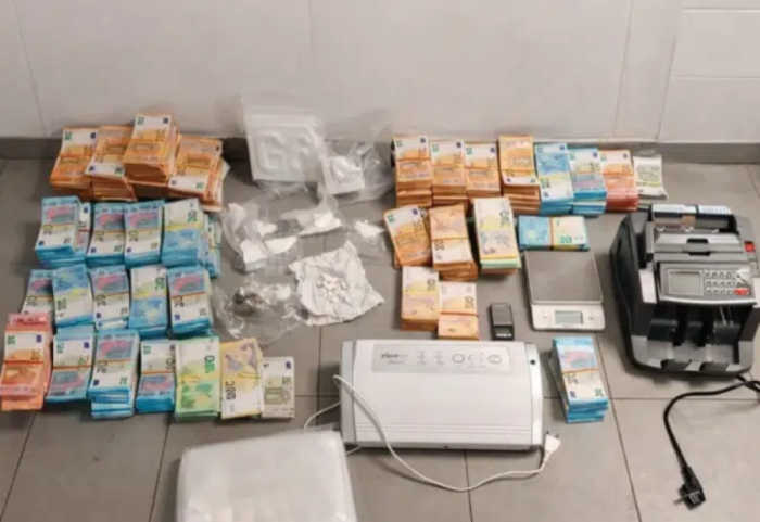 500 mijë euro dhe kokainë, shqiptari përplas policin gjatë tentativës për t’u arratisur