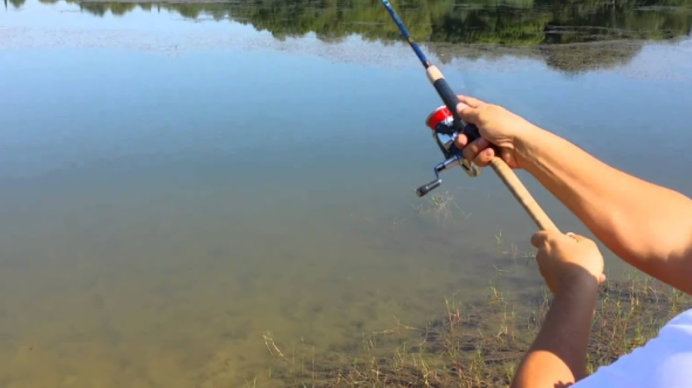 Ra në kontakt me rrymën gjatë peshkimit, ndërron jetë 46-vjeçari