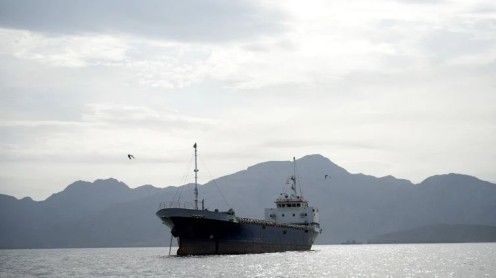 Sinjale peqeje, Irani propozon kalim të sigurt të anijeve në anën omanite të Ngushticës së Hormuzit