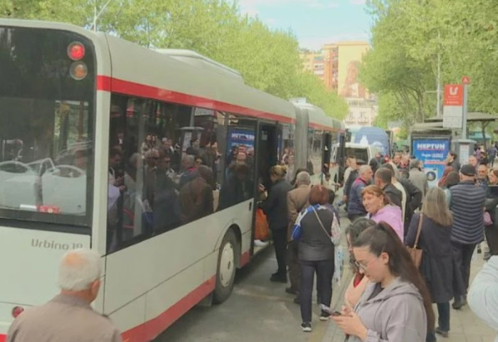 Rikthehet në normalitet transporti publik, operatorët do të subvencionohen nga qeveria