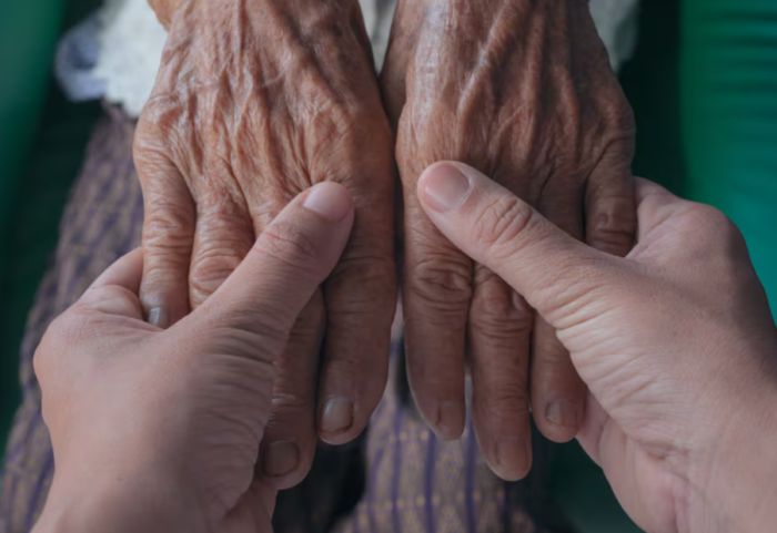 Sëmundja që plak adoleshentët, shkencëtarët identifikojnë gjenin përgjegjës