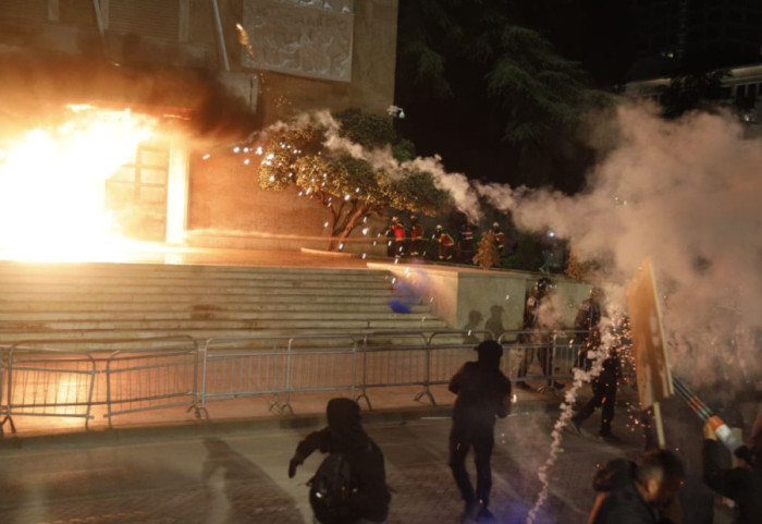 Protesta e 17 prillit, PD kallëzon ministrin Lamallari dhe zinxhirin drejtues të policisë