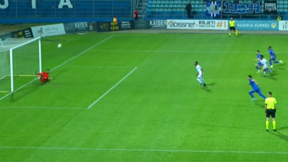 Elbasani fiton në “frymën e fundit” në Durrës, Vllaznia vetëm një pikë më shumë