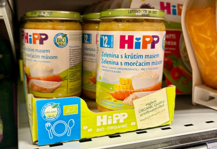 Helm për minj në kavanozin e ushqimit për foshnje HiPP në Austri