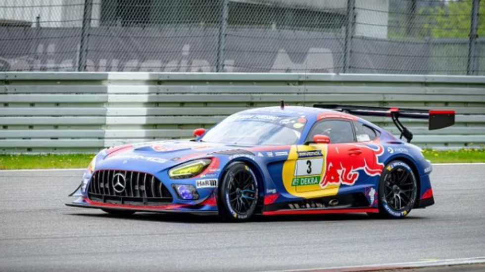 Piloti humb jetën në pistën e Nürburgring, Verstappen i tronditur: Garat janë të rrezikshme