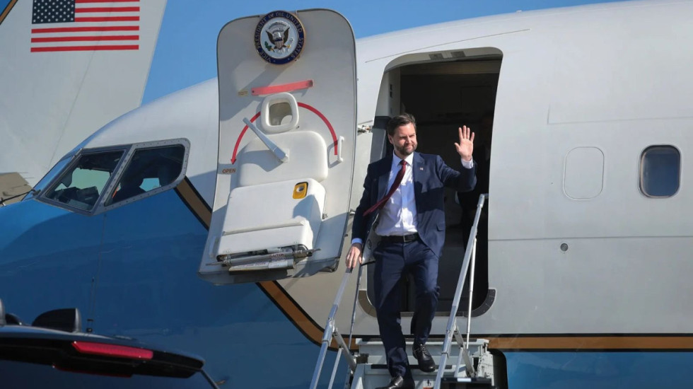 Teherani i pavendosur për tu ulur në negociata, Trump dërgon zv.presidentin JD Vance në Pakistan