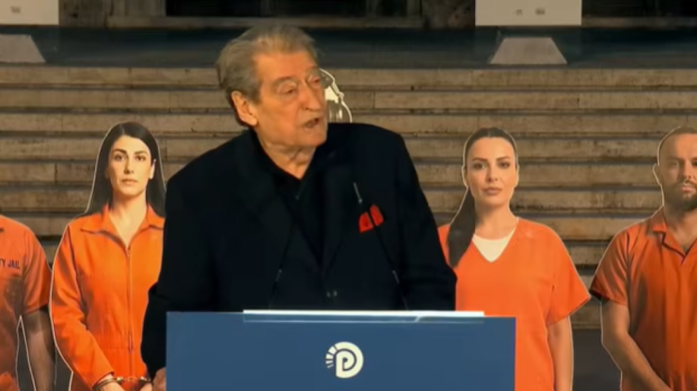 “U sulmuam me plumba gome e helme arinjsh”, Berisha: Protestën e ardhshme, dhuna do jetë proporcionale