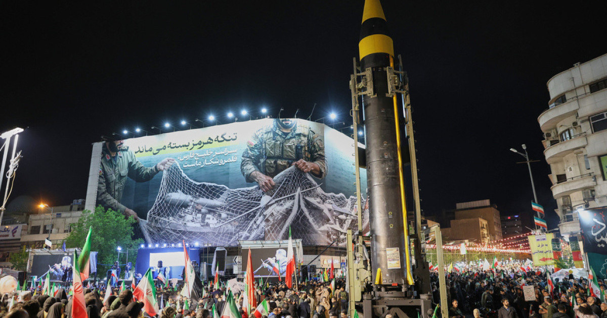 trump-zgjati-armepushimin-irani-shetit-raketat-balistike-ne-sheshet-e-teheranit