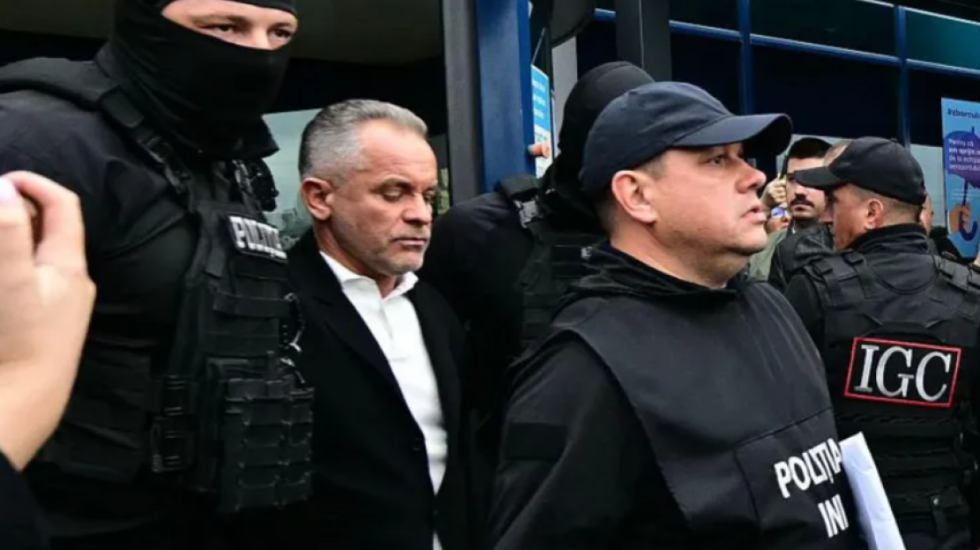 Vodhi 12% të GDP-së së vendit, dënohet 19 vite oligarku