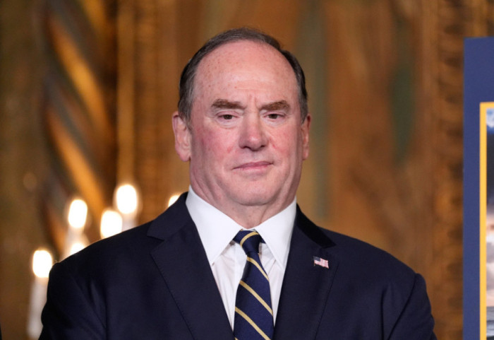 Pentagoni: Shefi i Marinës Amerikane largohet 'me efekt të menjëhershëm'