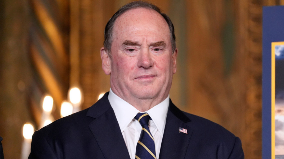 Pentagoni: Shefi i Marinës Amerikane largohet 'me efekt të menjëhershëm'