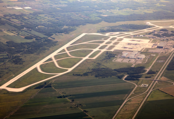 Aeroporti më i madh në botë u kthye në “fantazmë” pas zhvendosjes së mijëra banorëve