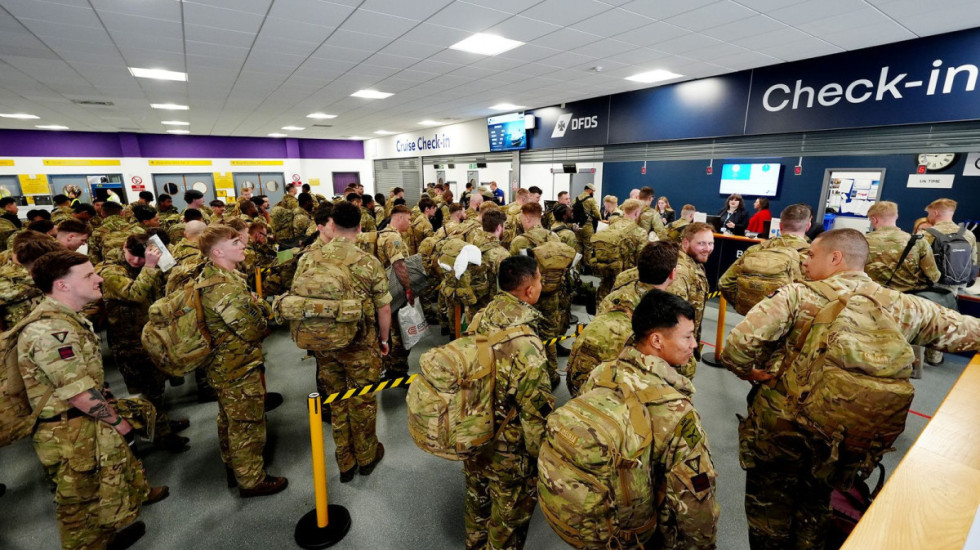 Sondazh alarmant në Britani: Gjysma e të rinjve nuk do të luftonin për vendin e tyre