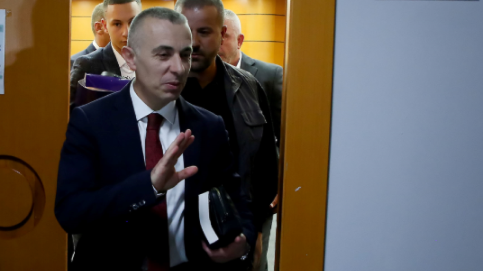 “Krismat zgjatën 20 sekonda”, deputeti Arjan Ndoja rrëfen atentatin në Shkozet: S'i kam borxh askujt